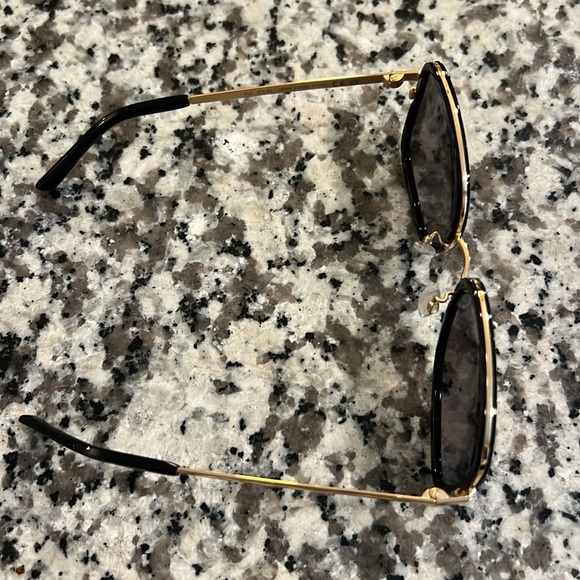 Maui Jim PUA Sunglasses - Picture 9 of 11